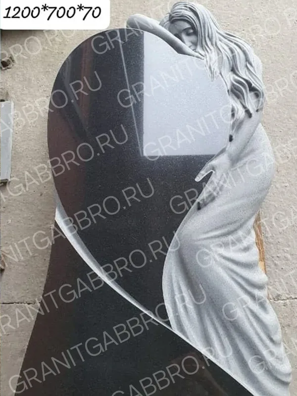 Памятник из чёрного гранита